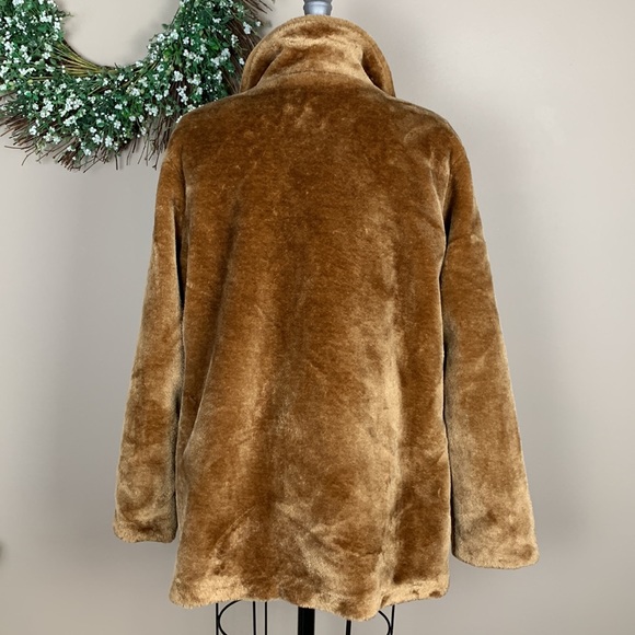 Wild Fable Faux Fur Gold Plush Coat Size Large - Picture 8 of 11